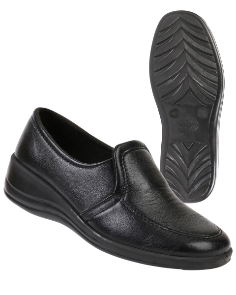 Туфли женские на резинке  черные иск. кожа